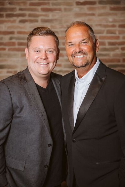 Sascha Neininger (l. Neininger) mit Thomas Peter (Reiner SCT) (Bild: KAUFFMANN STUDIOS)