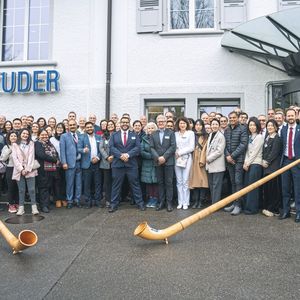 La conférence de presse annuelle de Fritz Studer AG s'est tenue à Steffisburg devant les représentants des médias internationaux sous la devise « Swiss Made ».(Source :  Fritz Studer AG)