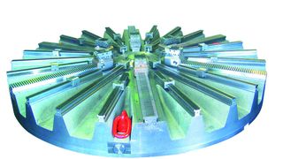 Bild 1: Hydraulisch betätigtes Keilspannfutter zum Spannen von Vorschweißflanschen mit einer Gesamtspannkraft von 250 kN bei 30 bar. (Archiv: Vogel Business Media)