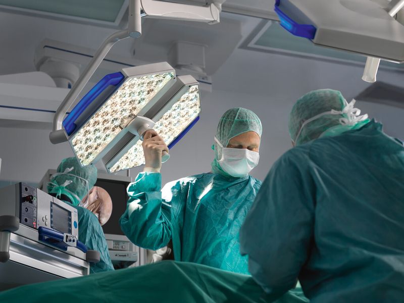 Die TruLight 5000 bietet eine Farbtemperatureinstellung zwischen 3.500 und 5.000 Kelvin für individuell regelbare Kontrastverstärkungen. (Bild: Trumpf)