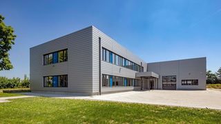 Sumitomo (SHI) Cyclo Drive Germany hat das neue Global Research & Development Center in Markt Indersdorf eröffnet. Rund 5,5 Millionen Euro hat man damit in die Entwicklung der zukünftigen Antriebstechnik investiert, heißt es. (Sumitomo)