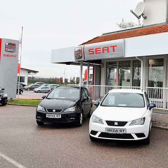 Das Seat-Autohaus Früchtl in Pfatter bei Regensburg kommt als Mobilitätsdienstleister seiner Kunden auf Platz acht des Vertriebs Awards 2016.(Foto:  Grimm)