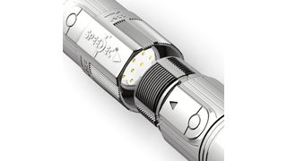 Intercontec hat mit speedtec einen sekundenschnellen Schnellverschluss entwickelt, der gerade bei beengten Platzverhältnis eingesetzt werden kann.  (Bild: Intercontec)