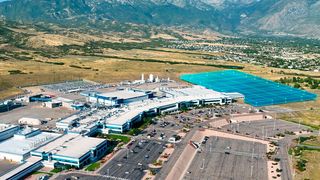 Texas Instruments erweitert seinen Standort Lehi in den USA. Dort soll eine weitere Fabrik (blau) für 300-mm-Wafer entstehen. (Bild: Texas Instruments)