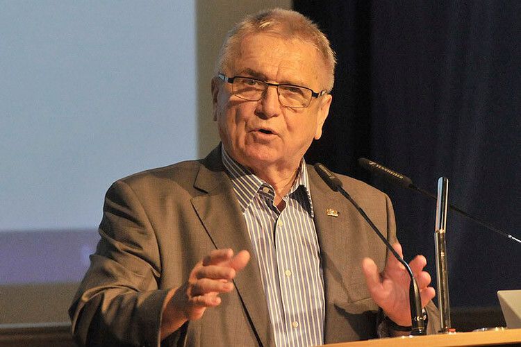 Klaus-Dieter Breitschwert, Präsident des Landesverbands Bayern, sagte zur Pkw-Maut, dass sie nur als zweckgebundenen Abgabe kommen sollte. (Foto: Zietz)