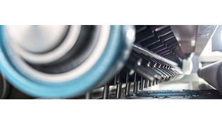 Hanse Staalbouw war auf der Suche nach einer Möglichkeit, ausschließlich das Entschlacken des Stahls zu automatisieren. Dies geschieht im Hammerhead-Aggregat, wo eine Achse mit Bolzen die Schlacken vom Material schlägt. (Hammerhead)