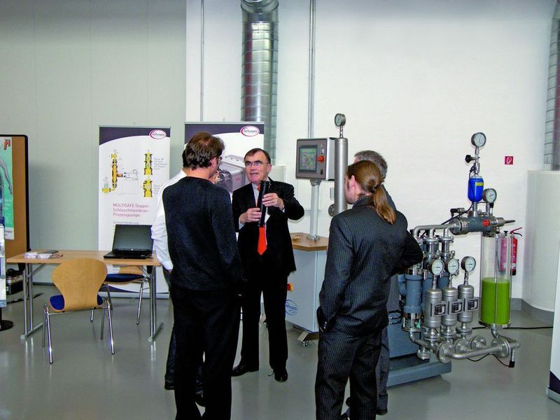 Condition Monitoring live erleben konnten die Seminar-Teilnehmer auf dem Feluwa-Ausstellungsstand.  (Bild: Kempf/PROCESS)