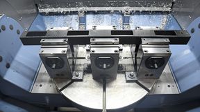SLZ fixiert die Bauteile ausschließlich mit Spanntechnik von Gressel. Verformungen werden beispielsweise bei der Bearbeitung von Karbon mit definiert am „grepos-5X“ eingestellten Spannkräften vermieden.  (Bild: Gressel)