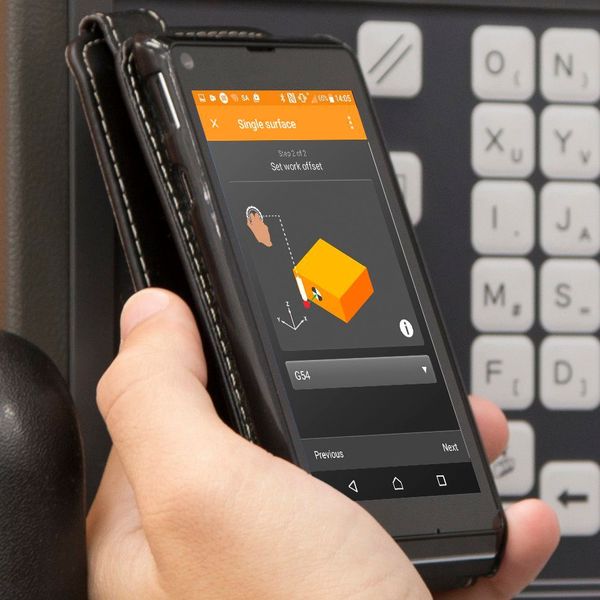 Renishaw zeigt auf der EMO sein wachsendes Angebot an Smartphone-Apps für auf Werkzeugmaschinen eingesetzte Werkstück- und Werkzeugmesstaster. (Renishaw)