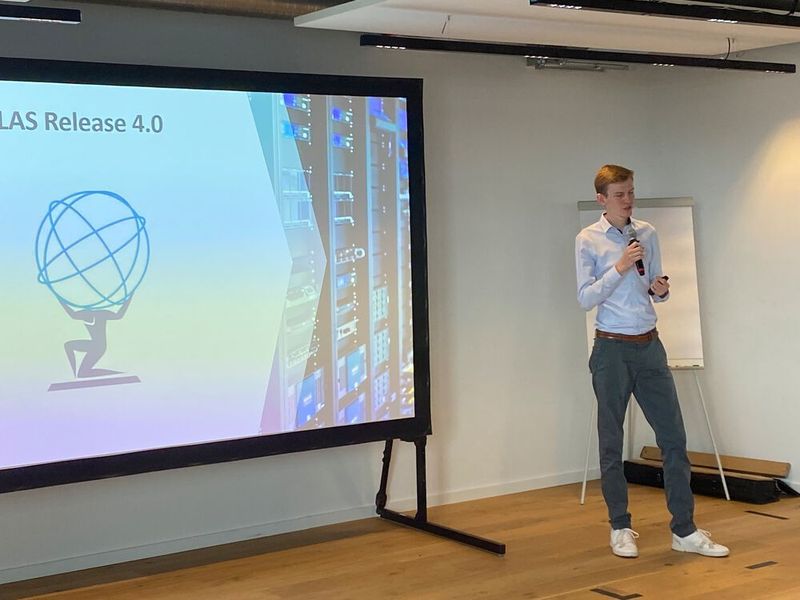 Tim Hoppe zu „dbc-Technik hinter den Kulissen“ (Bild: C & P Capeletti & Perl)