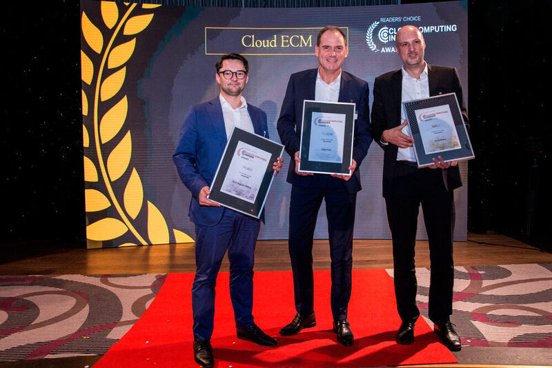 Silber in der Kategorie Cloud ECM gewinnt ELO Digital Office, vertreten durch Arthur Schummer (li.), Gold geht an DocuWare mit Alexander Scheubner (re.) und Axel Kock (m.) freut sich über Platin für OpenText. (artful rooms / VIT)