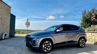 Hyundai macht die zweite Kona-Generation größer und moderner. (Bild: Dirk Kunde)