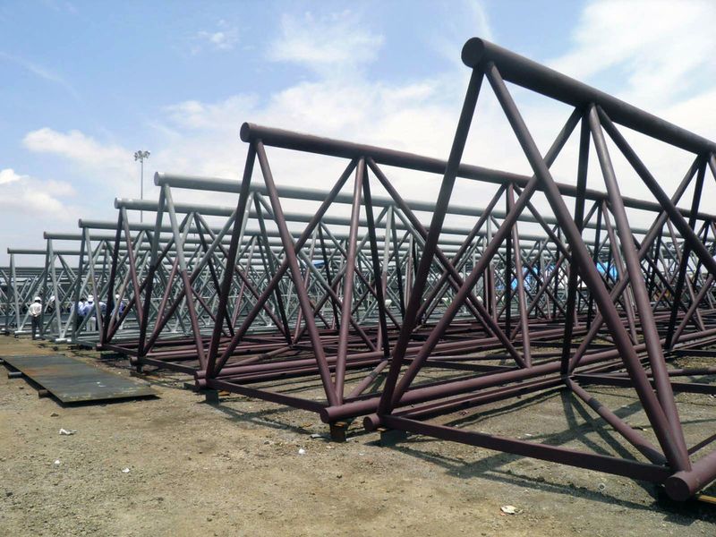 Fig. 4: Laydown yard of the tubular triangular conveyor galleries. (Picture: Conveyor Dynamics)
