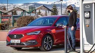 Der Seat Leon war im Juli das meistverkaufte Plug-in-Hybrid-Fahrzeug in Deutschland. (Bild: Seat)