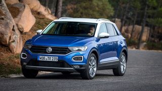 Der VW T-Roc ist im April einer der neuen Segmentsieger in der Bestseller-Liste des KBA. Das Modell verdrängte den Überraschungssieger im März, den Cupra Formentor. (VW)