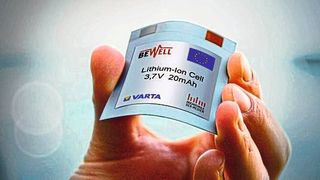 Flach, biegsam und leistungsstark: VARTA erforscht die gedruckten Batterien verschiedener
elektrochemischer Systeme. (Bild: VARTA Microbattery)