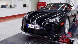 Die ehemalige Formel 1 Manufaktur von Toyota Motorsport in Köln besitzt eine sehr ausführliche Prüfstandsinfrastruktur: Von Fahrwerks- über Motoren- und Getriebeprüfständen, bis zur Entwicklung der Aerodynamik im eigenen Windkanal oder das Engineering. Diese Leistungen bietet das Unternehmen auch den OEMs an.  (TMG)