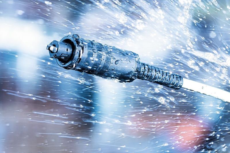 Steckverbinder-Rundschau:  Produkt-Highlights im Sommer 2026 reichen von Outdoor-Steckverbindern über Reihenklemmen bis zu Industriesteckverbindern.(Bild:  RdM)