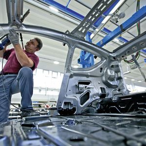 Cecomp hat sich auf die industrielle Blechbearbeitung, Prototypenbau und Designoptimierungen für den Automotive-Bereich spezialisiert.