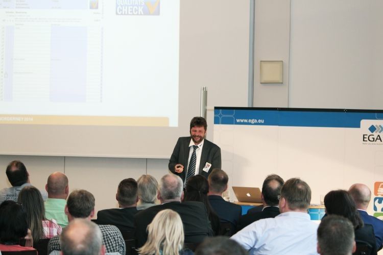 Thorsten Cordes stellte die Neuerungen im EGA-Net vor. Alle Änderungen testet der EGA-Vorstand zuerst im eigenen Autohaus. (Foto: Breitengrat)