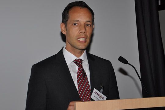 Lars Cassio Wesner, Leiter Netzorganisation Vertrieb und Marketing bei VW: „Autohändler in Amerika haben den Anspruch innerhalb von zwei Minuten auf eine eingehende Anfrage zu antworten. Dahin müssen auch wir in Deutschland unsere Prozesse optimieren.“ (Wehner)