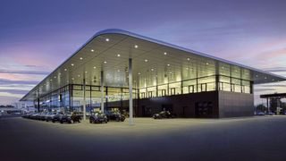 In Deutschland tritt das Agenturmodell 2023 in Kraft. (Auto- Scholz)