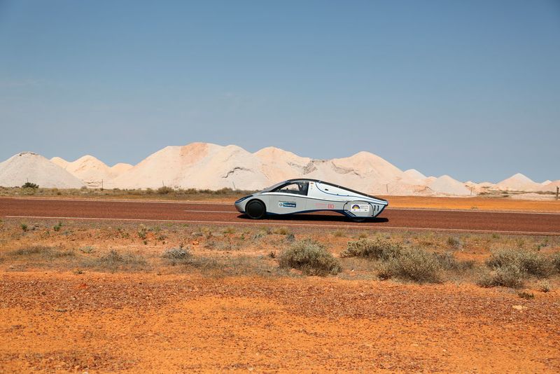 Nur wer ohne größere Pannen die 3000 Kilometer von Darwin nach Adelaide überwindet, hat eine Chance, in die Wertung zu kommen. (Hochschule Bochum)
