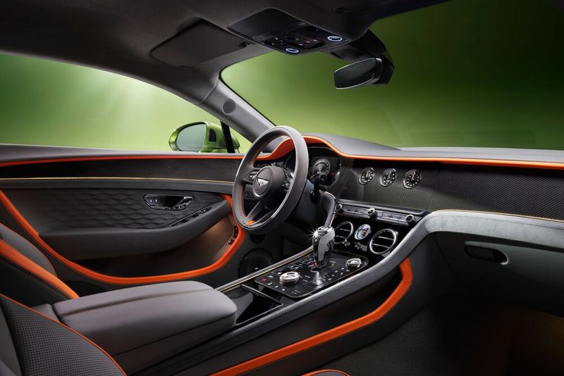 Auf den ersten Blick scheint der neue Continental GT auf ein Infotainment-Display zu verzichten. (Bild: Bentley)