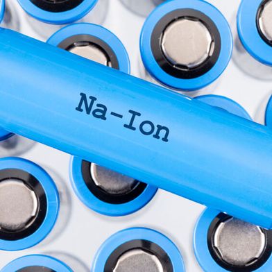Natrium-Ionen-Batterien gelten als nachhaltige Alternative zu Lithium-Ionen-Akkus. Es besteht aber Forschungsbedarf, wie sicher sie sind. (Bild: Bundesanstalt fuer Materialforschung u.-pruefung (BAM))