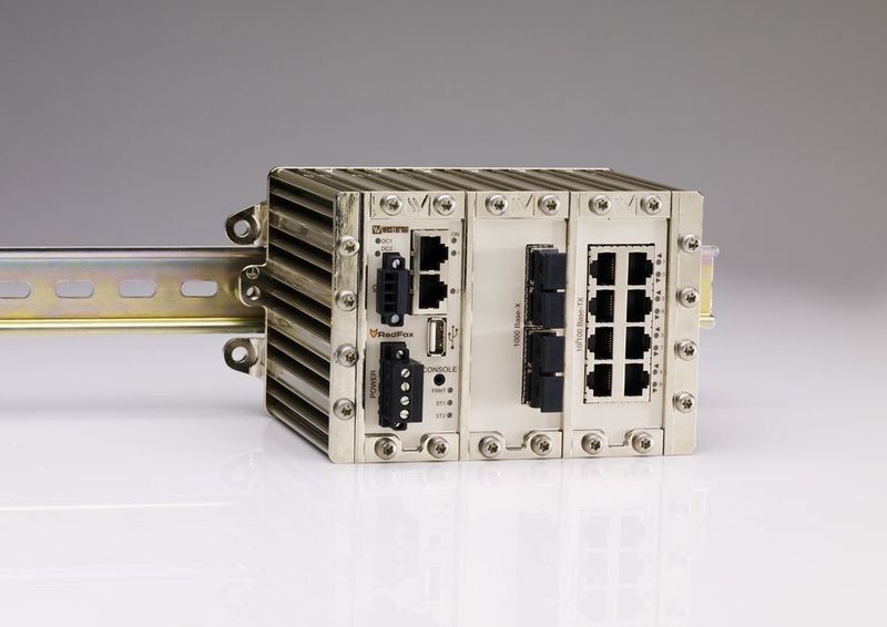 Der industrielle Routing-Switch Redfox RFI-14-F4G ist ausgestattet mit acht GBit-Ports. Seine MTBF beträgt 600.000 Stunden. (Bild: Westermo)