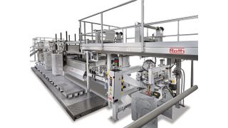 Das ist die Rothabow 600, eine automatisierte Anlage zur Herstellung von Prepregs für die Compositefertigung. Roth Composites Machinery hat sie für das Unternehmen Krempel aus Vaihingen/Enz entwickelt. (Roth Composite Machinery)