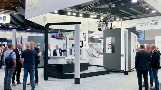 The FZ 19 S five axis with new, freely accessible 1:1 pallet changer. Designed for long autonomous machine runtimes when machining large and complex components such as those used in the aerospace industry.(Source:  Chiron)
