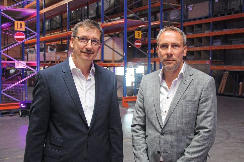 Die Herren der Teile: Michael Springer (li., Geschäftsführer Einkauf) und Jan Willem Goorhuis (Geschäftsführer Vertrieb). (Baeuchle/»kfz-betrieb«)
