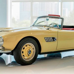 Sotheby's versteigert einen 1958er BMW 507 Roadster: Der Schätzpreis liegt zwischen 1,6 und 2 Millionen Euro. (Bild:  RM Sotheby's)
