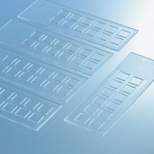Abb.2: HTA 12 Slides mit 12 Kompartimenten