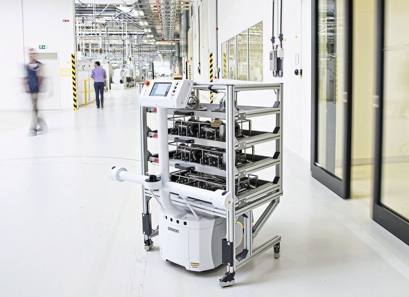 Eine geführte Tour genügt, damit der Roboter Route und Umfeld erfasst. (Omron)