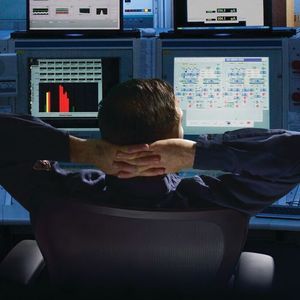 Dank ausgefeilter Lagertanküberwachung kann sich der Tankmanager ganz enstpannt zurücklehnen.