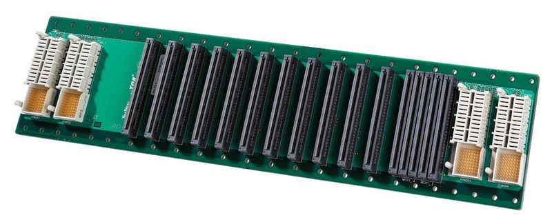 Bild 7: MicroTCA als Vollausbau mit 12 Slots (ELMA)