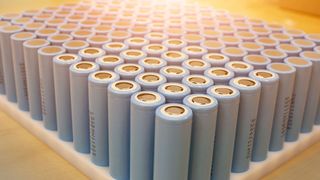 Produktions-Zwischenschritt eines einzelnen Battery-Pack, das mit dem neuen ecovolta Li-Ionen-Sicherheitskonzept ausgestattet wird. (Ecovolta)