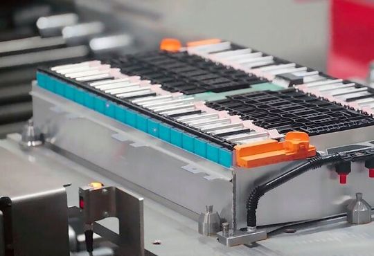 Eine Analyse der globalen Situation in Sachen Batterietechnikentwicklung zeigt, dass Europa und die USA, was die nächste Generation an Elektrofahrzeugen angeht, von asiatischen Batteriespezialisten überholt werden könnten.(Bild:  Siemens)