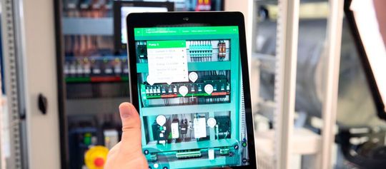 Mit dem Motor-Management-Tool für Altivar-Systeme lässt sich beispielsweise die Wirksamkeit einer Frequenzumrichte-Instalation analysieren. Mit dem Motor-Management-Tool für Altivar-Systeme lässt sich beispielsweise die Wirksamkeit einer Frequenzumrichte-Instalation analysieren.