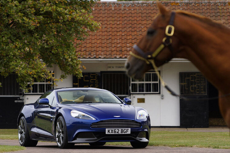 Dabei beeindruckt am Vanquish vor allem die kultivierte Art der Kraftentfaltung. (Foto: Aston Martin)