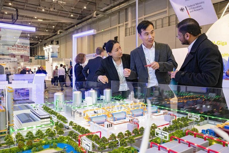 Entdecken Sie auf der Hydrogen Technology Expo 2025 vom 21. bis 23. Oktober in Hamburg alles rund um Wasserstofftechnologien. Informieren Sie sich über die neuesten Entwicklungen und deren Anwendung in verschiedenen Industrien – ein Muss für alle, die an der Zukunft der Energie interessiert sind. (Bild: Hydrogen Technology Expo)