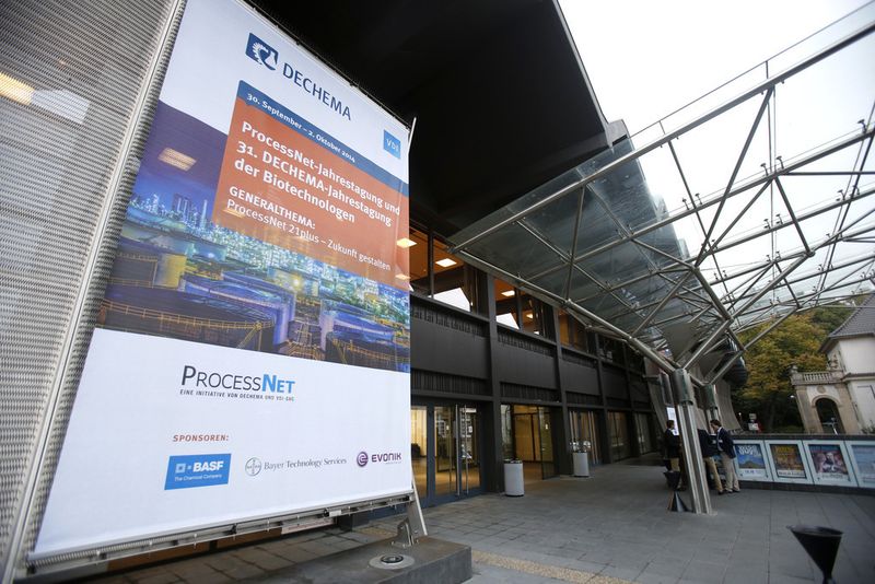 Mehr als 1.300 Wissenschaftler aus Industrie, Hochschulen und Forschungseinrichtungen treffen sich vom 30. September bis zum 2. Oktober in Aachen. Im Mittelpunkt der Veranstaltung steht diesmal die Frage, wie chemische Verfahrenstechnik und Biotechnologie die Zukunft gestalten können. (Bild: Dechema/Mika Volkmann)