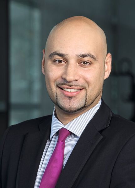 „Die erfolgreiche Entwicklung von Innovationen im Sinne von autonomen, interaktiven und dynamisch vernetzten Produkten gelingt uns nur durch ebenso innovative Lösungen im Engineering“, betont Professor Roman Dumitrescu, Direktor des Fraunhofer IEM und Geschäfstführer it`s OWL.  (Bild: fraunhofer)