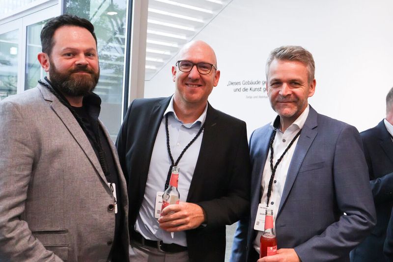 (V. l.) Daniel Ganter (HWI IT), Alexander Staib (NetApp) und Sandro Walker (Advanced Unibyte) (Bild: TIM)