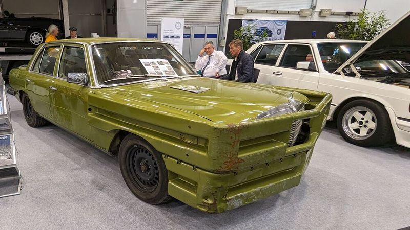 Klassischer Benz der anderen Art: Diese S-Klasse vom Typ W116 diente einst als Übungsfahrzeug bei der GSG9. (Bild: Dominsky – VCG)