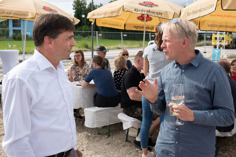 Bernd Woköck (C4B) und Reinhard Lohwasser (Advisum) im Gespräch (C4B)