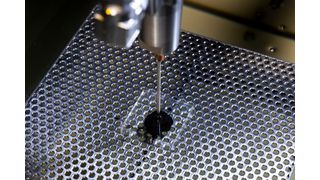 This is what it looks like when CFRP is processed using the core-shell method to improve composites. The Japanese company Toray Engineering will present this additive manufacturing process for the first time in Europe at JEC World 2024 in early March in Paris. (Image:Toray Engineering)