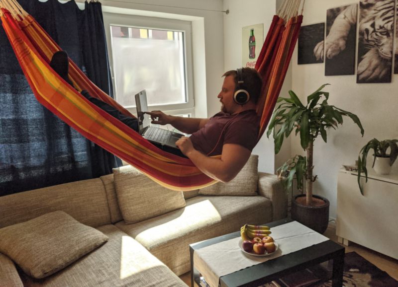 Hakuna Matata – gechillte acmeo-Mitarbeiter nehmen die aktuelle Situation gelassen. (Bild: acmeo)